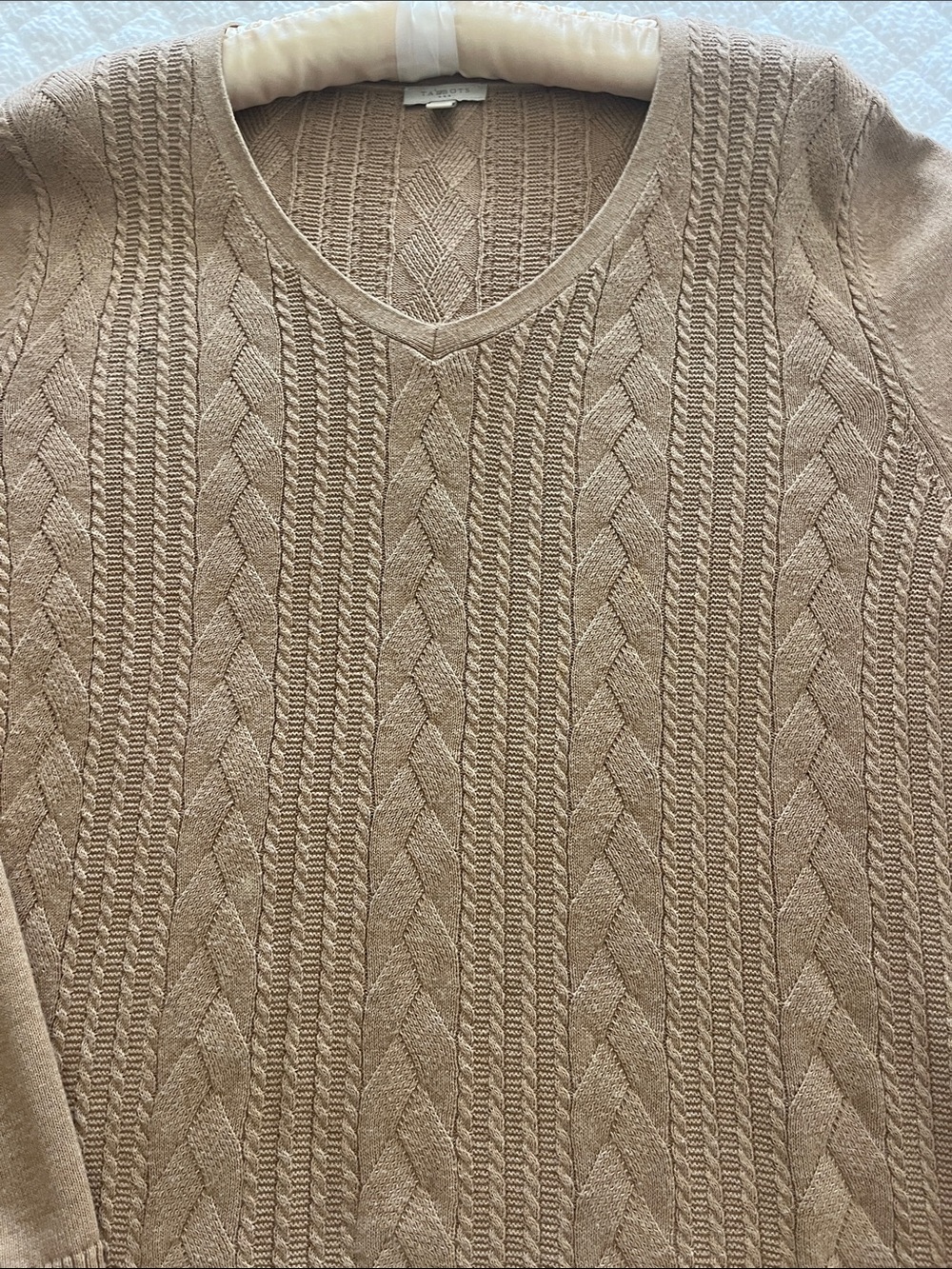 Talbots ladies cable Knit V-Neck Sweater in Light Tan/camel 100% cotton washable